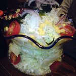 メガ盛り屋 - 金魚鉢サラダ