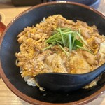 焼鳥のヒナタ - 親子丼（味噌汁付き）ご飯大盛り無料
＋極粗挽きつくね大串＋もも焼
650円＋220円＋178円
