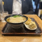 うどん 丸香 - かけ1.5玉とかしわ天