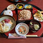 味処 なかや - 料理写真:ちらし丼・そばセット　1,430円