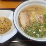 麺屋 無双 - 牛骨ラーメン チャーハンセット