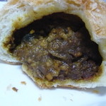 ルプチモンド - カレーパン　200円　中身