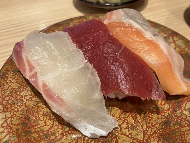 Kaiten Zushi Ganko Ekimarushie Oosaka Ten photo 5