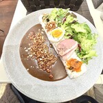 カヤマ珈琲 - コトノハさん監修の２月限定・胡麻香る坦々カレー