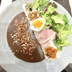 カヤマ珈琲 - コトノハさん監修の２月限定・胡麻香る坦々カレー