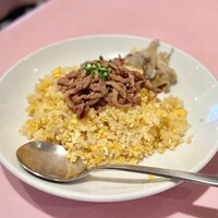 シェフス - 肉のせ炒飯