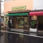 L’olivier - お店の外観。