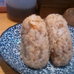 手打ちうどん よしの - かしわ　おむすび（1個90円）