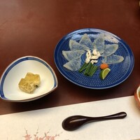 月亭 池袋店 - フグ刺し　と　煮凝り