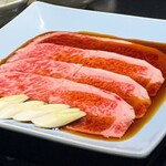 やきにく華 - すき焼き風焼肉　生卵付き