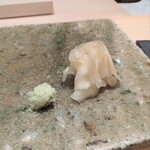 神田錦町 鮨たか晴 - 山葵　＆　ガリ