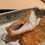 神田錦町 鮨たか晴 - アジフライ　断面