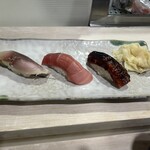 寿司茶屋 桃太郎 - サバ１９８円
中トロ４４０円
うなぎ２７５円
