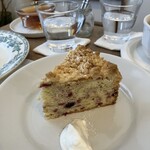 喫茶tton - 雄々しくも美しいダブルベリーのクランブルケーキ