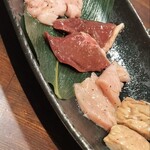 炭火焼肉 にく式 すすきの店 - 