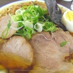 Kenchan Ramen - 中華そば(小盛) 身入り ゆで卵TP 650円(*･ω･)ﾉ