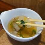 キッチン ブルー グローブ - 甘い白菜スープ