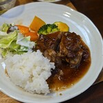 キッチン ブルー グローブ - ご飯、サラダを乗せてのワンプレート