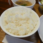 キッチン ブルー グローブ - ご飯大盛りのアップ