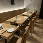 N9Y 羊とワイン酒場 - 店内雰囲気