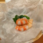 銀座 しのはら - 紙の包の中