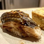 すしやのたい悟 - ・穴子　　　　磨かれて麗らか。