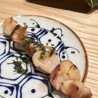築地青空三代目 本店 - 北寄貝ひも串焼き