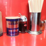 ラーメン二郎 - 卓上調味料