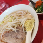 ラーメン二郎 - ラーメン半分＋青ネギショウガ半分