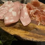 北海道ヨーロピアンダイニング LUGAR - 生ハムおかわり　半分モルタデッラ