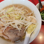 ラーメン二郎 - ラーメン半分＋青ネギショウガ半分