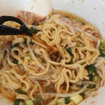 ラーメン二郎 - 赤酢投入～♪