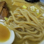 麺や　福座 - 2014年6月21日(土)　煮干し豚骨(大盛)900円　麺アップ