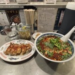 ラーメン･餃子 ハナウタ - 