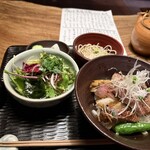 九つ井 - 柔らかい和牛、サラダも美味しいです。