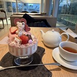 トライアングルカフェ - ウバ紅茶とセットでいただきました。