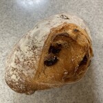 ラ ブティック ドゥ マモル - ニンジンとレーズンのカンパーニュ