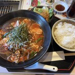 焼肉 とうげん - 料理写真:カルビラーメンランチ