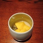 にしぶち飯店 - 口直し　マンゴーとジュンサイ