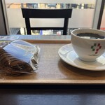 カフェチャオプレッソ&クックハウス - 料理写真:味わいチョコリング＆モーニングコーヒー　¥618