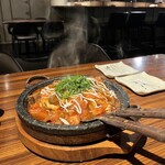 ホナアザブ - 特選和牛スジと完熟トマトのお好み焼き¥1850