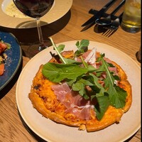 trattoria GALLIANO - ルッコラと生ハムピザ