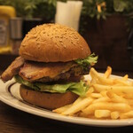 ムースヒルズバーガー - スモークベーコンチーズバーガー