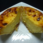 アンドリューのエッグタルト - ☆カットしてから中も確認(#^.^#)☆