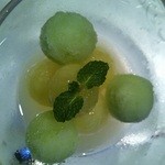 横浜うかい亭 - メロンのスープ仕立て上から。