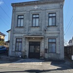 蕎麦切り ヤルダ - 趣のあるお店の建家は旧掛塚郵便局局舎（長谷川家住宅）で登録有形文化財