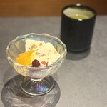 牛の達人 - デザートと温かいお茶