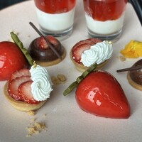 DINING & BAR TABLE 9 TOKYO - イチゴそのもの