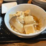 中華川菜 蓮華 - 最後はご飯にオイスターソース煮をぶっかけて丼風にしていただきました。