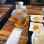 中華川菜 蓮華 - ランチには飲み物もセットになってましたが熱い料理を頼んだんで冷たい烏龍茶をお願いしました。